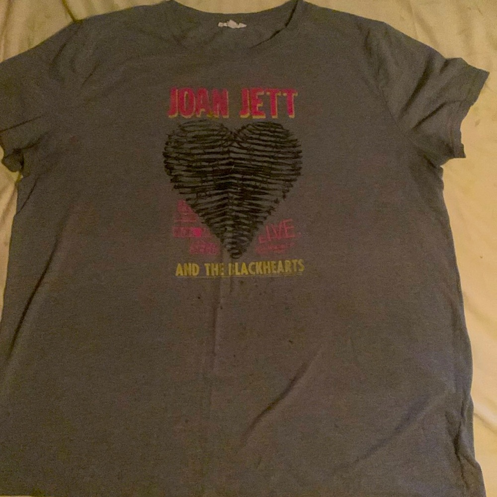 Joan Jett and the Blackhearts XL tee shirt Woman’s shirt sleeve Maurice brand